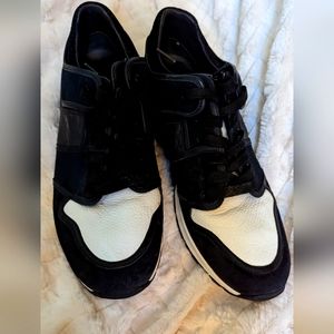 Men's Louis Vuitton sneakers